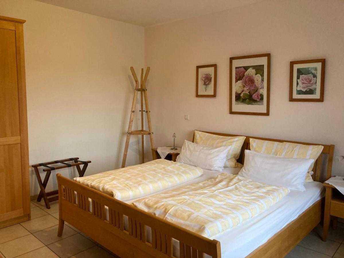 Landhaus-Apartments Wattenheim Extérieur photo