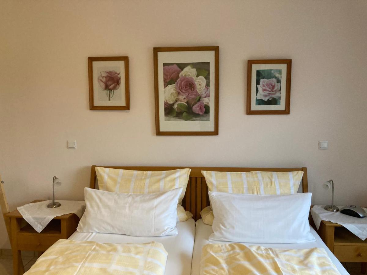 Landhaus-Apartments Wattenheim Extérieur photo